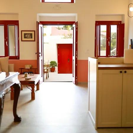 Arbarorisa Traditional Μεσαριά