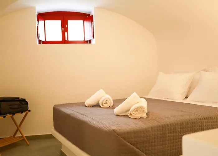 Arbarorisa Traditional * Messaria (Santorini)